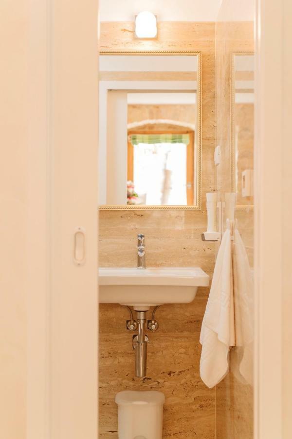 Stone House Luxury Rooms Split Exterior photo
